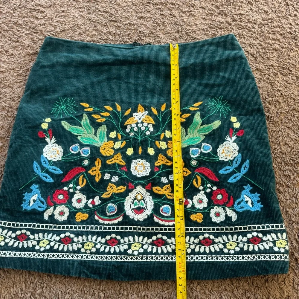 Simplee Dark Green Corduroy Floral Embroidered Mini Skirt Bohemian Artsy XL 30in - Picture 7 of 8